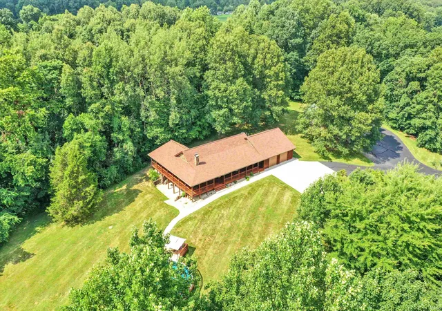 Photo 3 of Manufactured home for sale at 5140 S Stanford Rd, Bloomington, IN 47403 | MLS# 202616074 | Listing updated on 2026-09-08