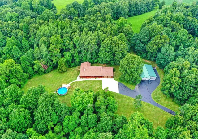 Photo 3 of Manufactured home for sale at 5140 S Stanford Rd, Bloomington, IN 47403 | MLS# 202616074 | Listing updated on 2026-09-08