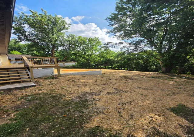 Photo 4 of Sale Pending at 5318 Kratzville Rd, Evansville, IN 47710 | MLS# 202616118 | Listing updated on 2026-07-12