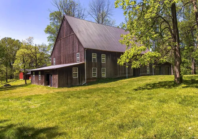 5th image of 1630 Mohr Rd, Evansville, IN 47720 | MLS# 202616144
