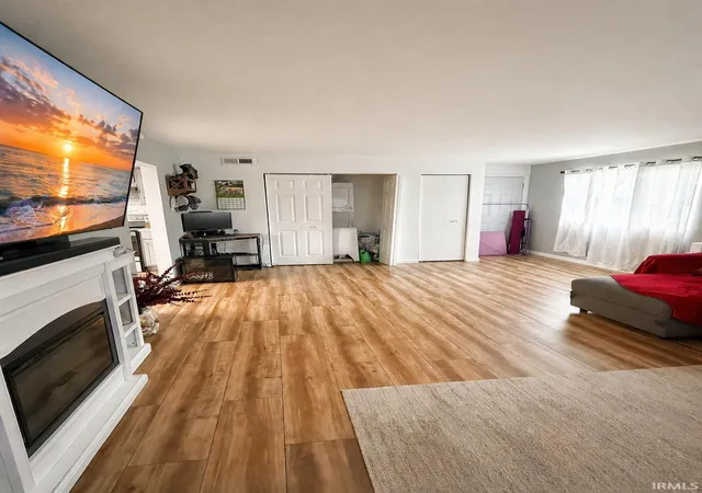 Photo 4 of Manufactured home for sale at 5725 Council Ring Blvd, Kokomo, IN 46902 | MLS# 202616151 | Listing updated on 2026-07-11