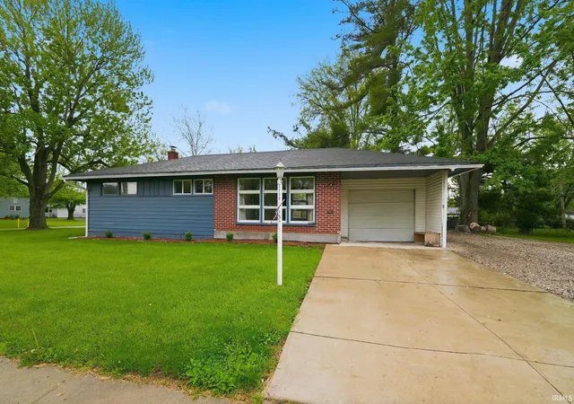Photo 1 of Manufactured home for sale at 2720 Mckinnie Ave, Fort Wayne, IN 46806 | MLS# 202616203 | Listing updated on 2026-05-31