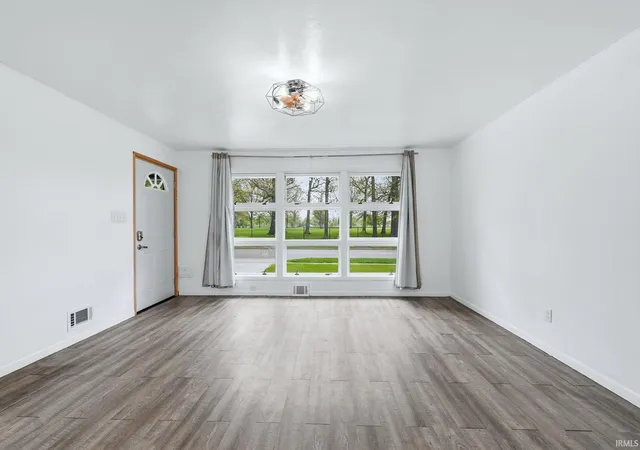 Photo 4 of Manufactured home for sale at 2720 Mckinnie Ave, Fort Wayne, IN 46806 | MLS# 202616203 | Listing updated on 2026-05-31