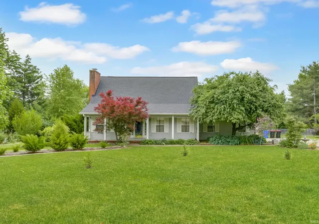 Homes for sale in Evansville, IN | 2649 Viehe Dr, Evansville, IN 47725 | MLS# 202616229