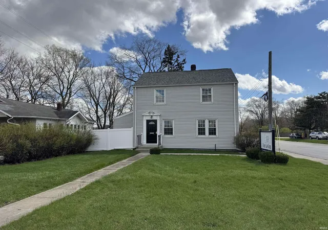 1st image of 2827 Lincolnway St, Mishawaka, IN 46544 | MLS# 202616230