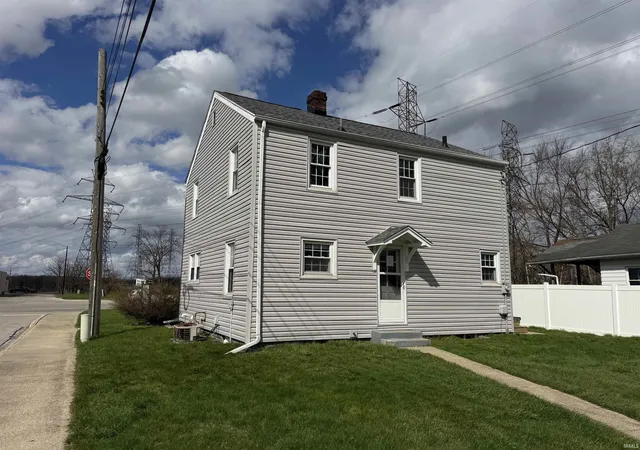 2nd image of 2827 Lincolnway St, Mishawaka, IN 46544 | MLS# 202616230