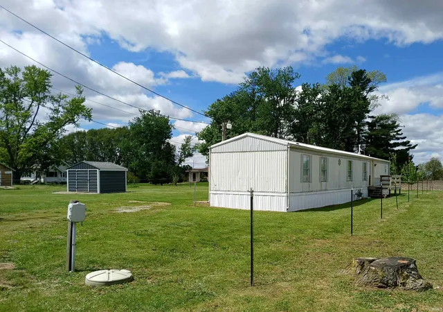 Homes for sale in Macy, IN | 350 S Main St, Macy, IN 46951 | MLS# 202616309