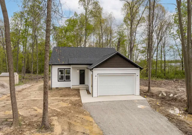 Photo 3 of Manufactured home for sale at 2611 Sheridan Rd, Fort Wayne, IN 46803 | MLS# 202616386 | Listing updated on 2026-09-09