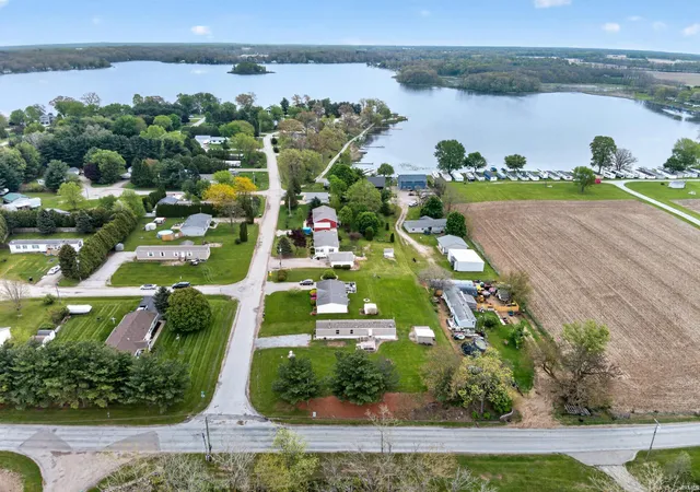 4th image of 11 Ems D21 Ln, Syracuse, IN 46567 | MLS# 202616416