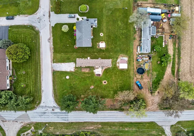 5th image of 11 Ems D21 Ln, Syracuse, IN 46567 | MLS# 202616416