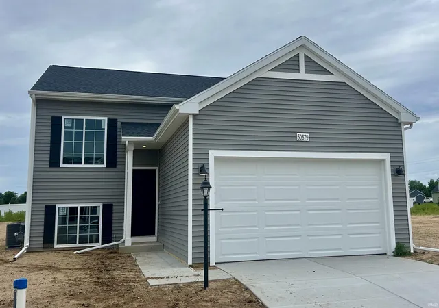2nd image of 50679 Hunters Edge Dr, Elkhart, IN 46514 | MLS# 202616429