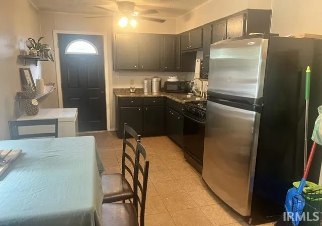 4th image of 418 S Lawrence St, Hobart, IN 46342 | MLS# 202616434