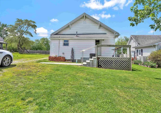 Photo 3 of Sale Pending at 104 S Division St, Francisco, IN 47649 | MLS# 202616545 | Listing updated on 2026-07-17