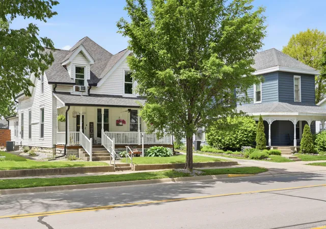 Homes for sale in Rushville, IN | 917 N Main St, Rushville, IN 46173 | MLS# 202616608