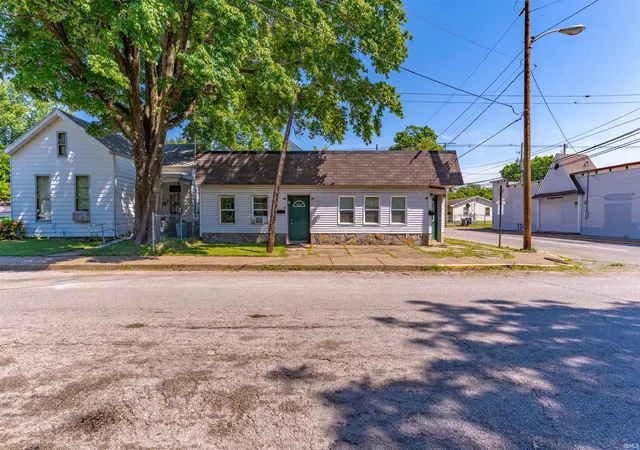 Homes for sale in Evansville, IN | 332 Madison Ave, Evansville, IN 47713 | MLS# 202616660