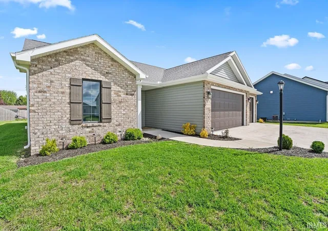 5th image of 909 Jennifer Dr, Ligonier, IN 46767 | MLS# 202616675