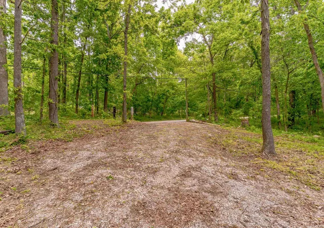11th image of 2303 Schroeder Rd, Haubstadt, IN 47639 | MLS# 202616686