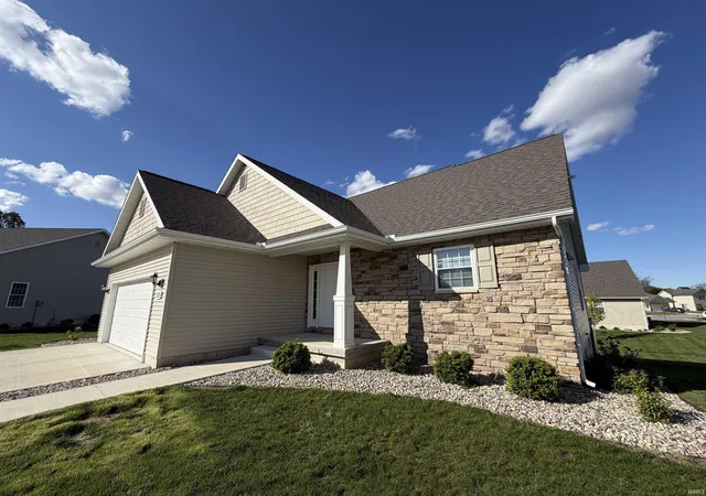 Homes for sale in Plymouth, IN | 1125 Chestnut Cir, Plymouth, IN 46563 | MLS# 202616688
