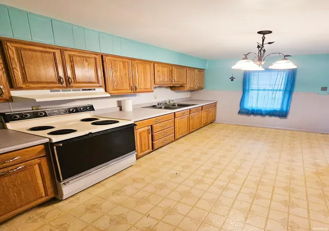 2nd image of 1157 Mckinley Ave, Vincennes, IN 47591 | MLS# 202616820