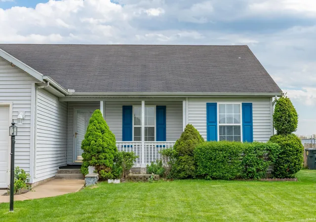 3rd image of 3208 Sand Wood Dr, South Bend, IN 46628 | MLS# 202616835