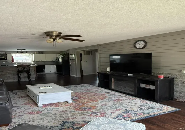 Photo 3 of Manufactured home for sale at 626 V St, Bedford, IN 47421 | MLS# 202616863 | Listing updated on 2026-08-18