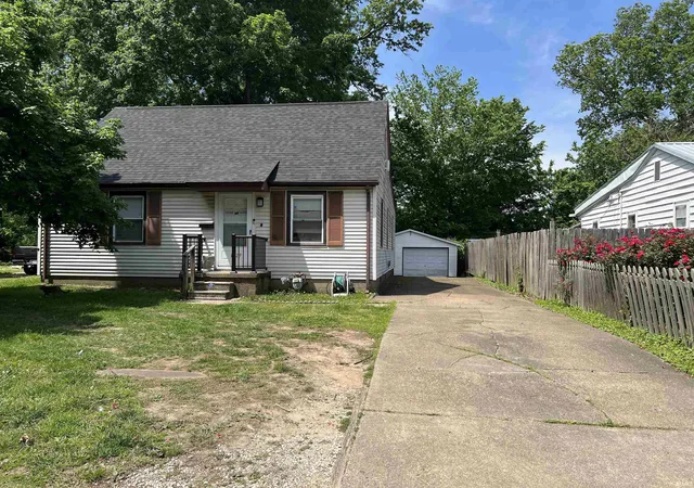 Homes for sale in Evansville, IN | 1829 Marshall Ave, Evansville, IN 47714 | MLS# 202616904