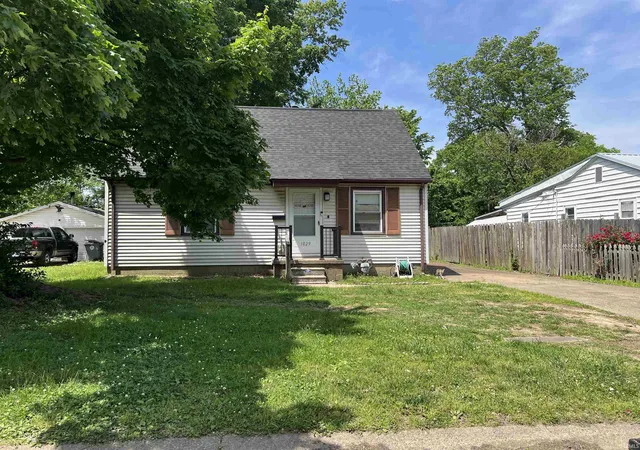 Homes for sale in Evansville, IN | 1829 Marshall Ave, Evansville, IN 47714 | MLS# 202616904