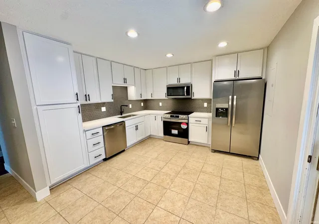 Condo for sale at 2602 E Covenanter Dr, Bloomington, IN 47401 | MLS# 202616940