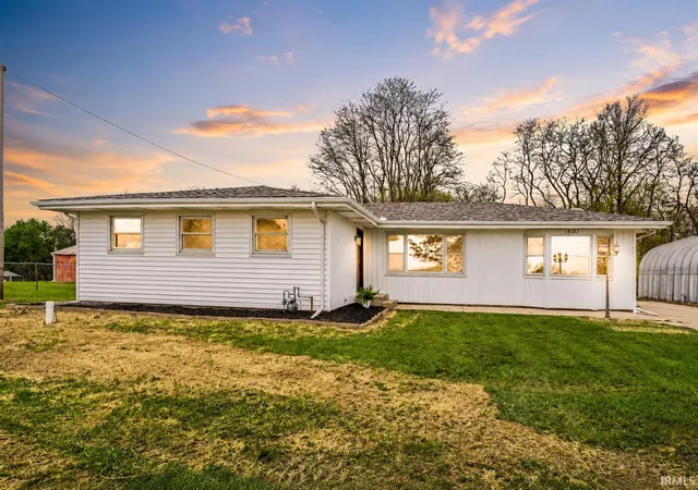 Homes for sale in Goshen, IN | 18105 Us Hwy 20, Goshen, IN 46528 | MLS# 202616950