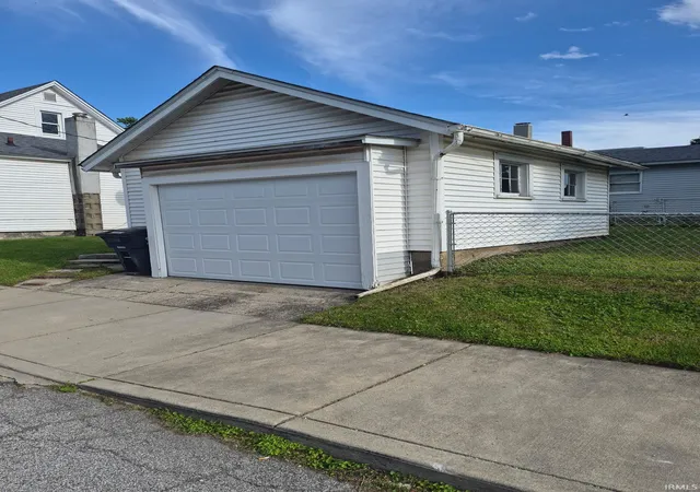 Homes for sale in Frankfort, IN | 358 Sims St, Frankfort, IN 46041 | MLS# 202616990