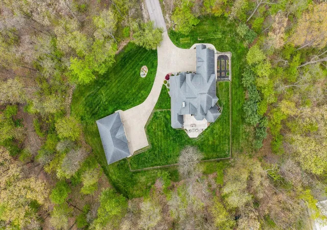 31st image of 1200 N Hickory Ln, Angola, IN 46703 | MLS# 202617064