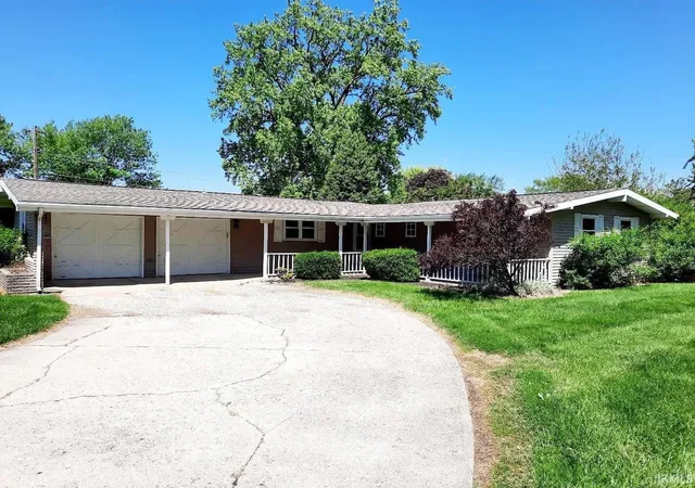 1st image of 3700 Fleetwood Dr, Muncie, IN 47302 | MLS# 202617127