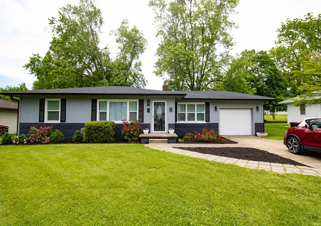 Homes for sale in Mount Vernon, IN | 1209 Dereham Dr, Mount Vernon, IN 47620 | MLS# 202617168