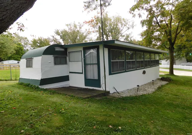 Photo 2 of Manufactured home for sale at 5246 W Warren Ave, Silver Lake, IN 46982 | MLS# 202617247 | Listing updated on 2026-09-01