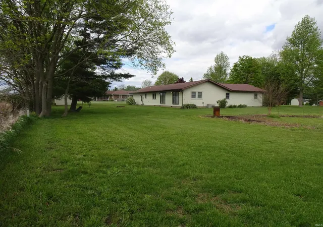 Photo 3 of Sale Pending at 3283 S Nora Dr, New Castle, IN 47362 | MLS# 202617301 | Listing updated on 2026-05-10