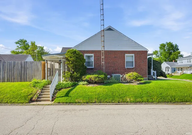 Homes for sale in New Castle, IN | 1202 S 23Rd St, New Castle, IN 47362 | MLS# 202617320
