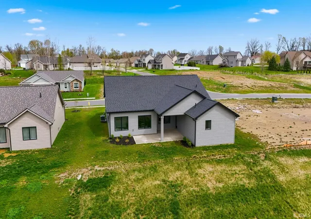 Photo 3 of Manufactured home for sale at 150 Wagon Wheel Dr, Warsaw, IN 46580 | MLS# 202617332 | Listing updated on 2026-09-09