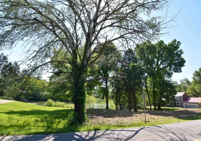 Homes for sale in Evansville, IN | 543 W Mt Pleasant Rd, Evansville, IN 47711 | MLS# 202617352