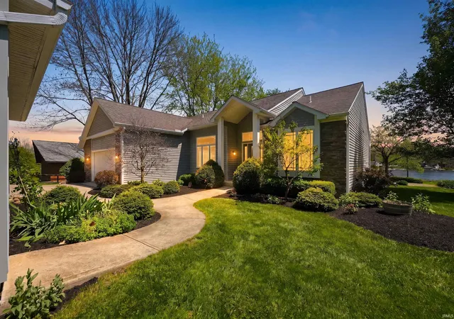 Homes for sale in Columbia City, IN | 8050 N Brown Rd, Columbia City, IN 46725 | MLS# 202617372
