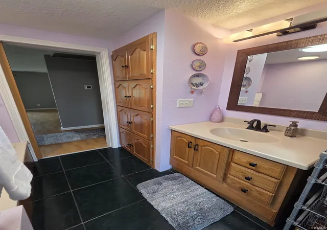 Photo 3 of Sale Pending at 10116 Goshen Rd, Fort Wayne, IN 46818 | MLS# 202617427 | Listing updated on 2026-08-28