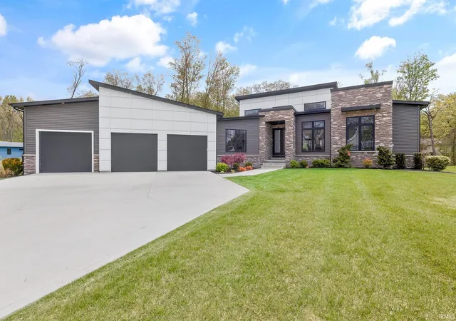 Photo 1 of Manufactured home for sale at 50824 Brownstone Dr, Granger, IN 46530 | MLS# 202617435 | Listing updated on 2026-09-02