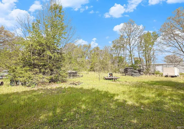 3rd image of 1071 Middleton Run Rd, Elkhart, IN 46516 | MLS# 202617470