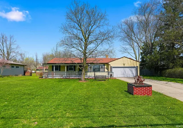 Photo 3 of Sale Pending at 3007 E Tillman Rd, Fort Wayne, IN 46816 | MLS# 202617487 | Listing updated on 2026-05-12