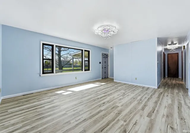 Photo 3 of Sale Pending at 3007 E Tillman Rd, Fort Wayne, IN 46816 | MLS# 202617487 | Listing updated on 2026-05-12
