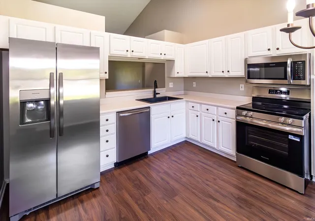 5th image of 323 E Evergreen Rd, Evansville, IN 47711 | MLS# 202617573