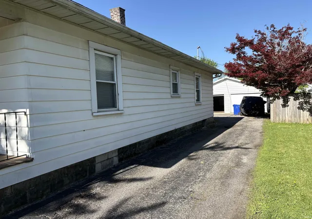 Photo 3 of Manufactured home for sale at 1131 S Washington St, Kokomo, IN 46902 | MLS# 202617615 | Listing updated on 2026-10-08