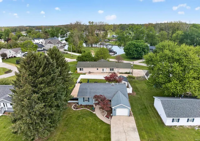 Photo 2 of Manufactured home for sale at 9202 E Lilac Ln, Cromwell, IN 46732 | MLS# 202617617 | Listing updated on 2026-08-25