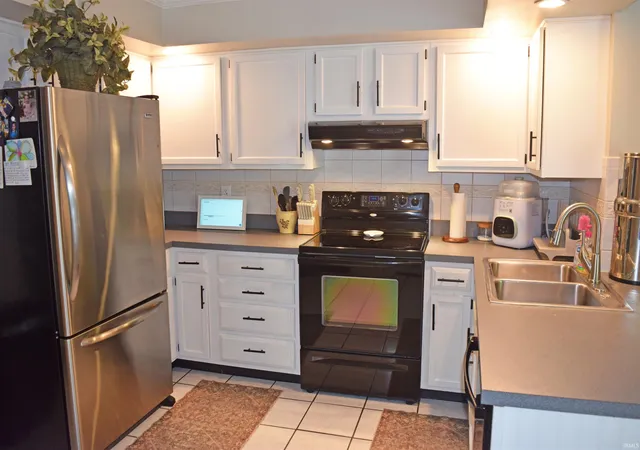 Photo 3 of Manufactured home for sale at 2319 Sharon Pl, Evansville, IN 47725 | MLS# 202617618 | Listing updated on 2026-09-18