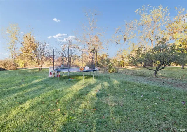 5th image of 56532 Walter Ave, Elkhart, IN 46516 | MLS# 202617724