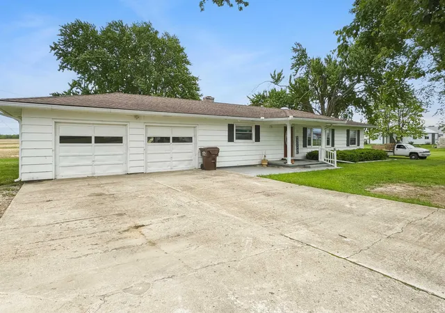 Photo 2 of Manufactured home for sale at 6421 S In 59 Hwy, Clay City, IN 47841 | MLS# 202617784 | Listing updated on 2026-07-04